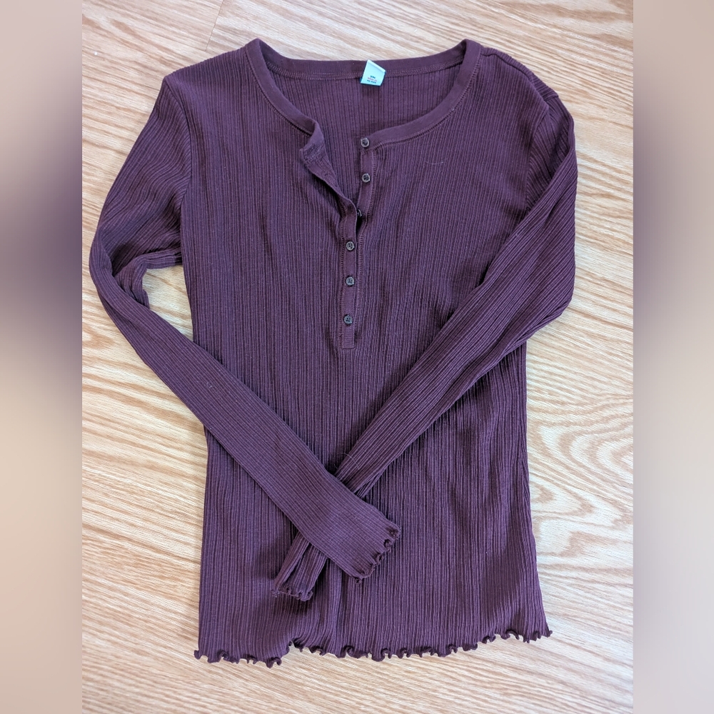 2! 2 Tall Old Navy Long Sleeve Tops